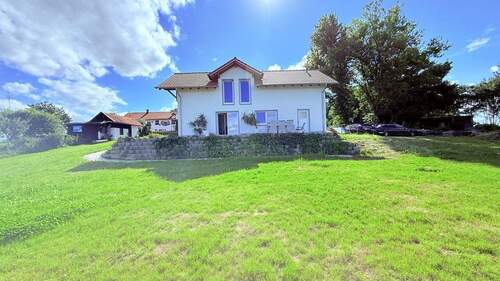 Hausansicht - 4 Zimmer Einfamilienhaus zum Kaufen in Niederbergkirchen