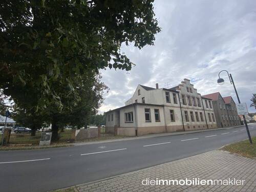 Ansicht - 1 Zimmer Mehrfamilienhaus, Wohnhaus zum Kaufen in Luckau