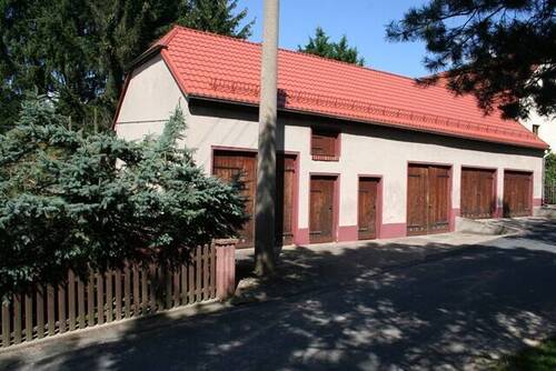 Garagen - Einfamilienhaus mit 164,00 m&sup2; in Zschaitz-Ottewig zum Kaufen