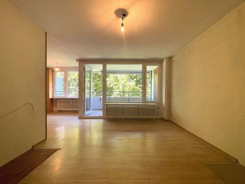 Wohnzimmer - 3 Zimmer Etagenwohnung zum Kaufen in Stuttgart