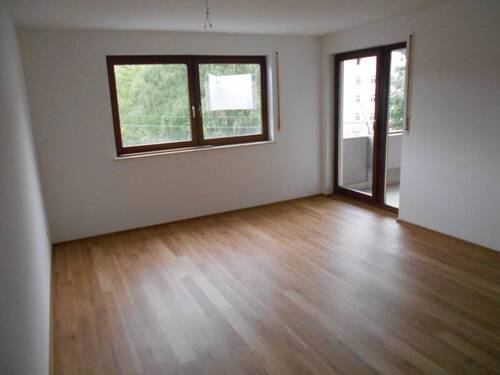 Wohnen - VERMIETETE 2 ZIMMERWOHNUNG - BALKON - EINBAUKÜCHE - LIFT - 2. OG - N-WÖHRD