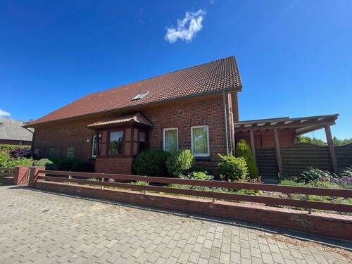 Hausansicht - 7 Zimmer Mehrfamilienhaus, Wohnhaus zum Kaufen in Marschacht