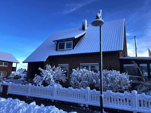 Wintertraum! - Ihr Haus mit Einliegerwohnung und Gemüsegarten in Wulfsen!