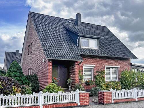 Straßenansicht - 4 Zimmer Einfamilienhaus in Wulfsen