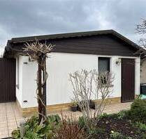 Freizeit-Gartengrundstück mit Pool, Bungalow und Carport. - An den Lehden in 04860 Torgau -