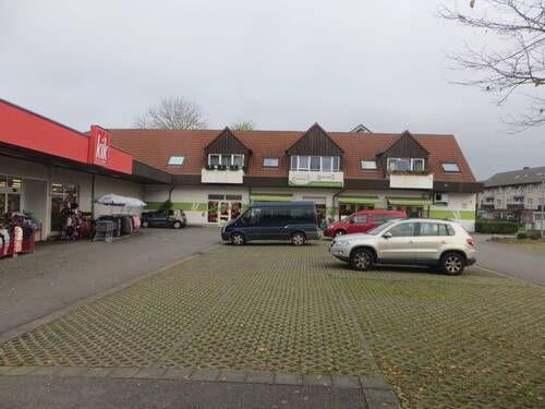 KiK und Bio-Markt als Nachbar.JPG - ***Sportstudio, Vereinsraum, Friseur, Kiosk, Verkauf usw. im kl. Shopping-Center von Schieder-Schwalenberg***
