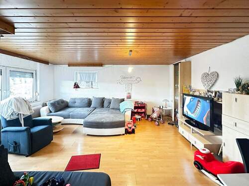 Wohnbereich - Etagenwohnung mit 90,00 m&sup2; in Göppingen zum Kaufen