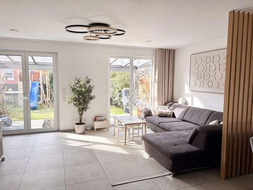 Bild 2 - 5 Zimmer Reihenmittelhaus zum Kaufen in Adelsdorf