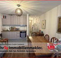 Ruhig gelegene 2 Zimmer-Erdgeschosswohnung mit EBK + Tiefgaragenplatz - Freiburg Oberau