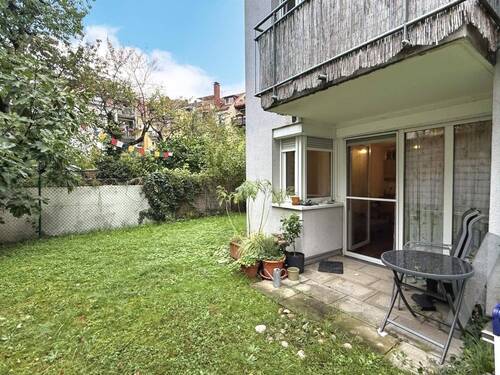 Erdgeschosswohnung mit Terrasse - 2 Zimmer Etagenwohnung in Freiburg