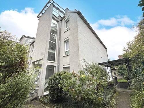 Abgelegenes, hinteres Gebäude in ruhiger Lage - 