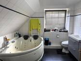 Vollbad mit sep. Dusche im DG - 