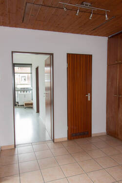 Diele - 2 Zimmer Etagenwohnung zur Miete in Unterhaching