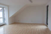 Wohnzimmer - Etagenwohnung mit 74,00 m² in Unterhaching zur Miete