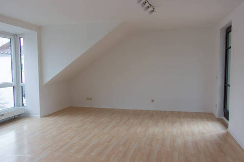 Wohnzimmer - Etagenwohnung mit 74,00 m² in Unterhaching zur Miete