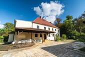 Haupthaus+Terrasse von Westen - 