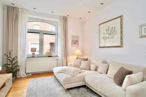 Wohnzimmer - Ansicht 1 - 5 Zimmer Einfamilienhaus zum Kaufen in Kaarst