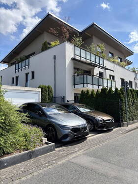 Stellplätze und Garage - Etagenwohnung mit 136,50 m&sup2; in Paderborn zum Kaufen