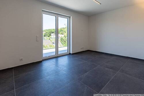 Schlafzimmer 1 mit Balkonzugang - 