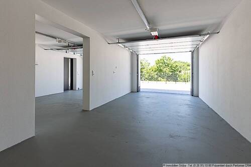 Blick aus Garage links - 