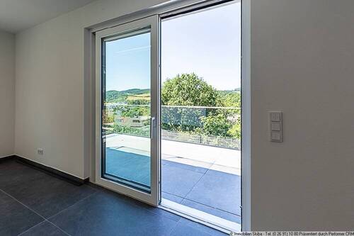 Ausgang zum Balkon - Etagenwohnung mit 174,00 m² in Daun zum Kaufen