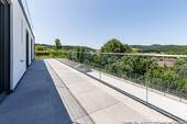 Balkon mit Ausblick links - 
