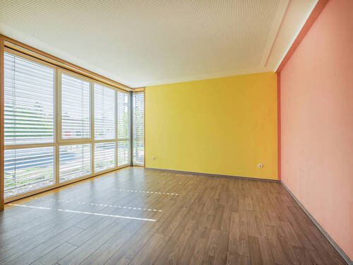 Büro 1 - 