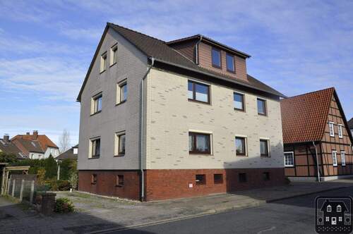 Böhmheide 29 - GEPFLEGTES MEHRFAMILIENHAUS MIT 3 WOHNEINHEITEN