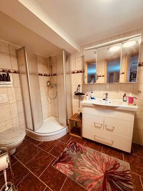 Badezimmer Haus vorne - 