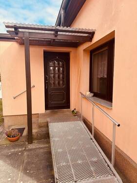 Eingang haus hinten - 6 Zimmer Einfamilienhaus in Heringsdorf