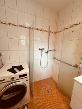 Badezimmer Haus hinten - 