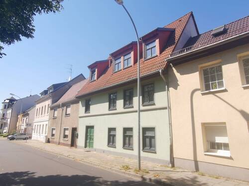 Hausansicht vorn - Einfamilienhaus in Delitzsch zum Kaufen