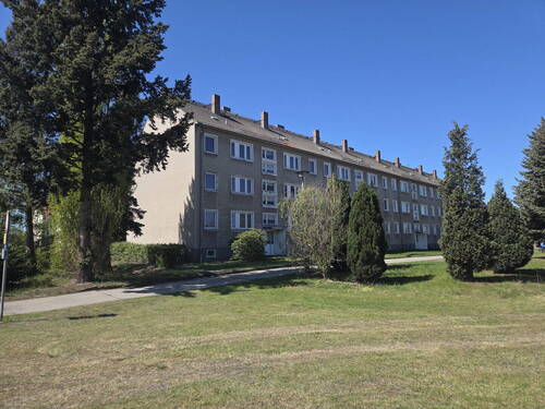 MFH von Straße aus - 7 Zimmer Mehrfamilienhaus, Wohnhaus zum Kaufen in Schleife