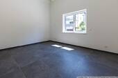 Schlafzimmer 2 hinter Bad - 