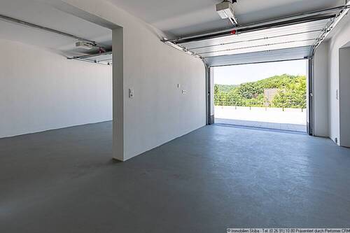 Blick aus der Garage - 
