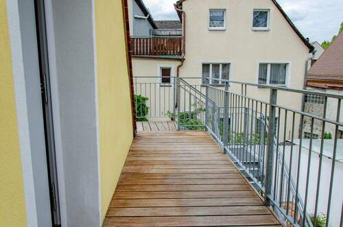 Terrasse und Wohnungszugang - 
