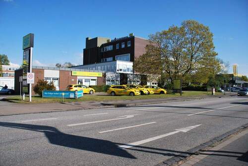 1 - Neumünster zentral! Büroflächen mit Stellplätzen zu vermieten! OTTO STÖBEN!
