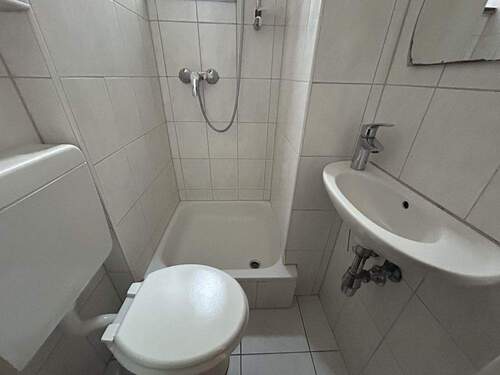 Bad - Etagenwohnung mit 31,20 m² in Mannheim / Neckarstadt-Ost zur Miete