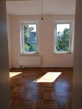 Zimmer 1 - Schöne, helle 3 Zi, Wohnung am Aufseßplatz