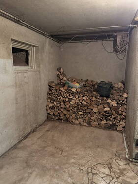 Holzraum Keller - 