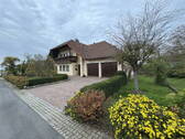 Außenansicht Garage - 8 Zimmer Einfamilienhaus zum Kaufen in Grünsfeld