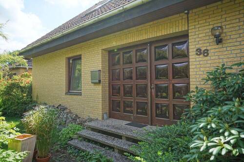 Eingangsbereich - 5 Zimmer Mehrfamilienhaus, Wohnhaus zum Kaufen in Beverstedt
