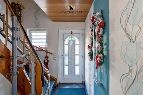 EG_Eingang_ - 8 Zimmer Mehrfamilienhaus, Wohnhaus zum Kaufen in Großbettlingen