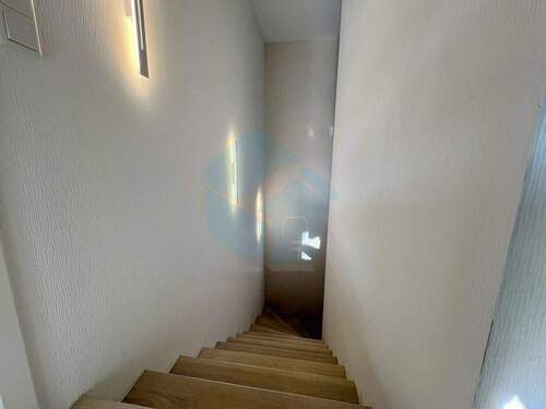 Treppenabgang zum UG - 