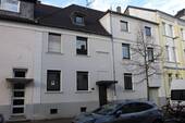 Straßenseite - Mehrfamilienhaus mit viel Potential, Siegburg zentral und im Grüne