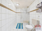 innenliegendes Duschbad mit von der Partie - 