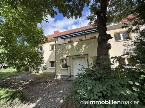 Hausansicht - Großes Mehrfamilienhaus mit vielfältigen Nutzungsmöglichkeiten zu verkaufen