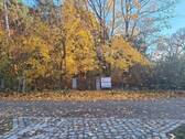 Blick auf das Grundstück - Ich bin auch teilbar - 60 m Straßenfront mit Grünblick