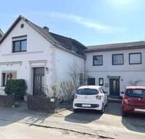PURNHAGEN-IMMOBILIEN - Gepflegtes 3-Familienhaus auf großem Grundstück in ruhiger Lage von Fähr-Lobbendorf! - Bremen