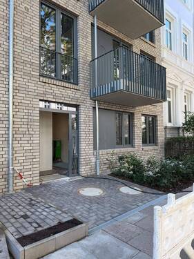 Hauseingang.JPG - Neubau Erdgeschosswohnung mit kleiner Terrasse barrierefrei